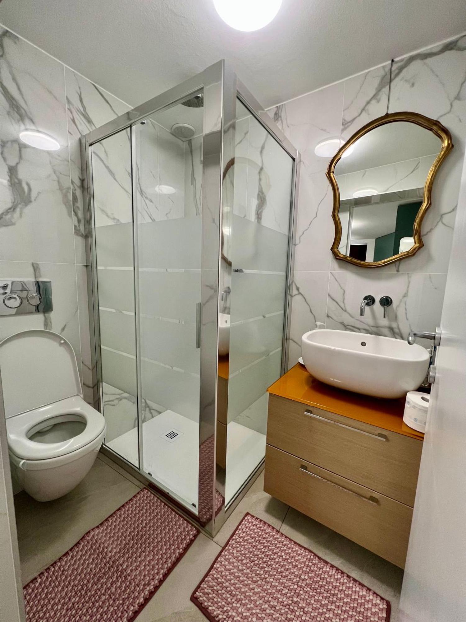 Cozy Flat Near The *