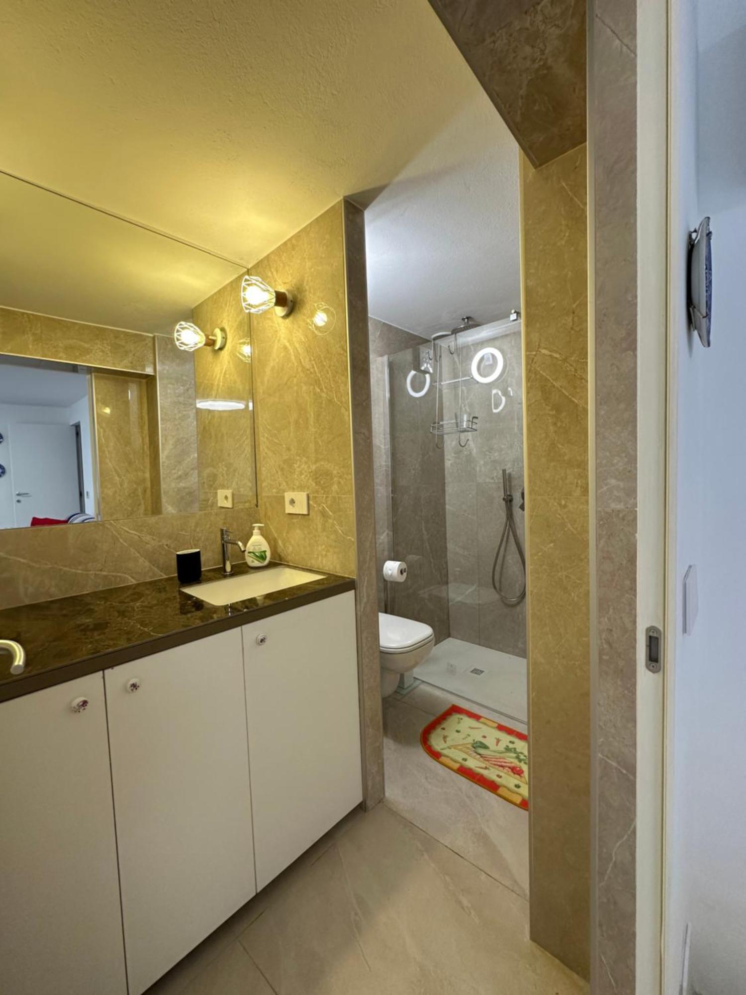 Apartamento Cozy Flat Near The *